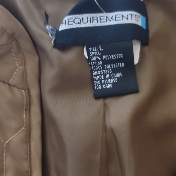 Women's Requirements light coat large zip up quilted brown coat. - Picture 4 of 9